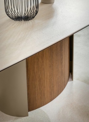 Yoroi dining table - myhome Yoroi dining table - myhome