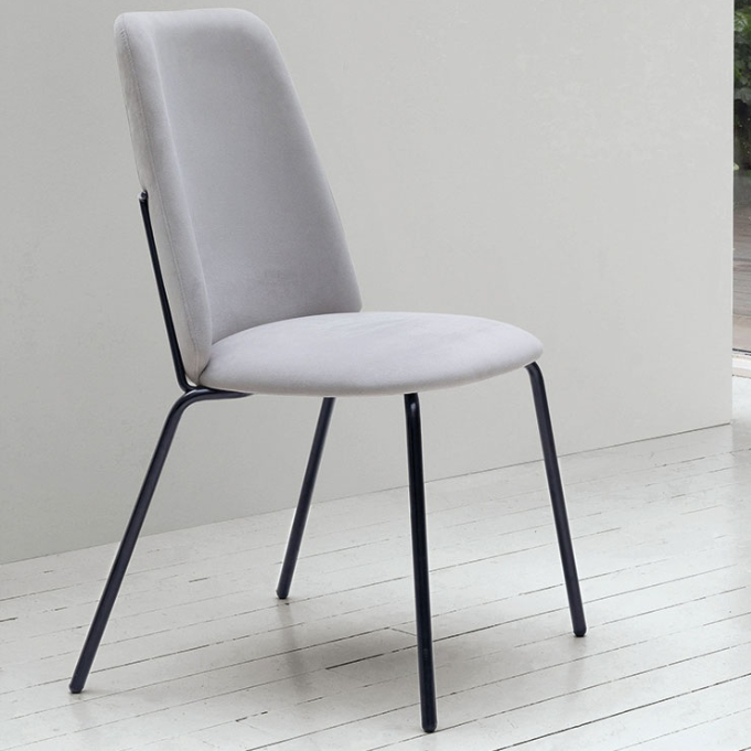 Easy dining chair