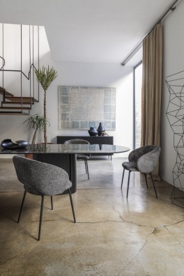 Anime dining chair - myhome