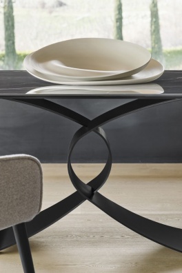 Breeze dining table - myhome Breeze dining table - myhome