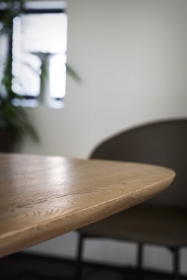 Cameo dining table - myhome Cameo dining table - myhome