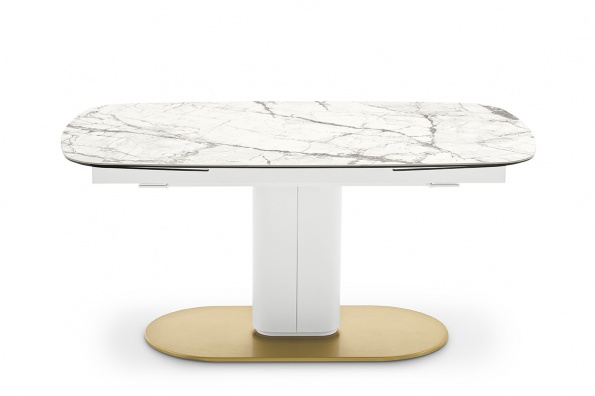 Cameo dining table