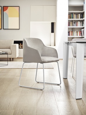 Delta dining table - myhome Delta dining table - myhome