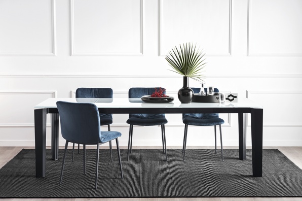 Delta dining table - myhome Delta dining table - myhome