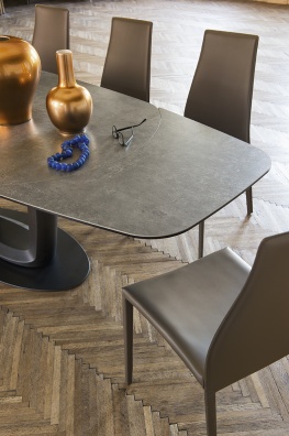Orbital dining table - myhome Orbital dining table - myhome