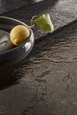 Seashell dining table - myhome Seashell dining table - myhome