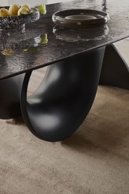 Seashell dining table - myhome Seashell dining table - myhome