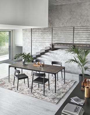 Silhouette dining table - myhome Silhouette dining table - myhome