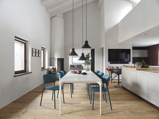 Silhouette dining table - myhome Silhouette dining table - myhome