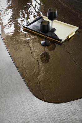 Yoroi dining table - myhome