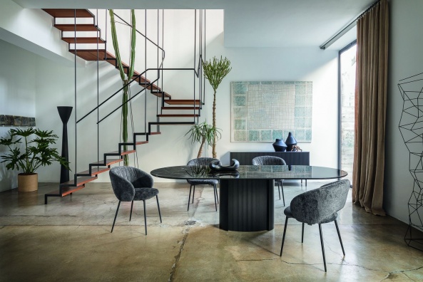 Yoroi dining table - myhome