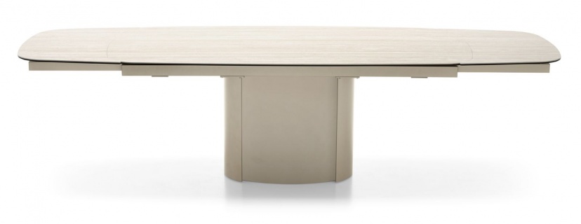 Yoroi dining table - myhome
