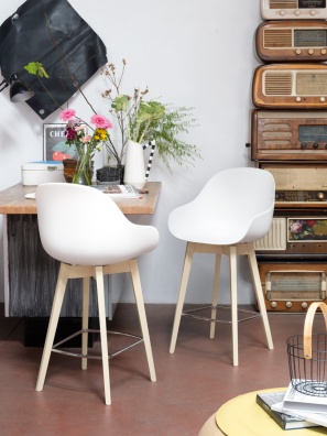 Academy stool with armrests - myhome