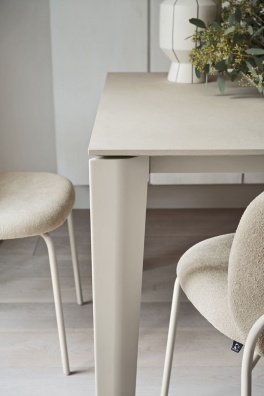 Band dining table - myhome