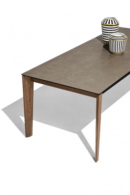 Band dining table - myhome