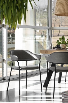 Bold dining table - myhome