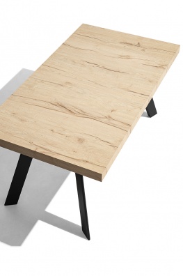 Bold dining table - myhome
