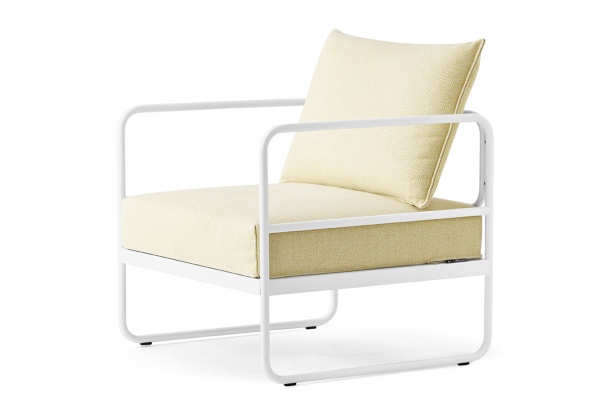 Easy outdoor armchair