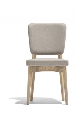 Escudo dining chair