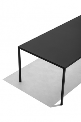 Iron outdoor dining table - myhome