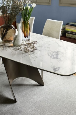Orion dining table - myhome