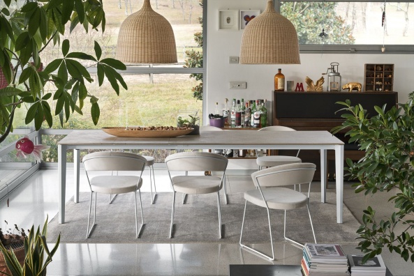 Pentagon dining table - myhome
