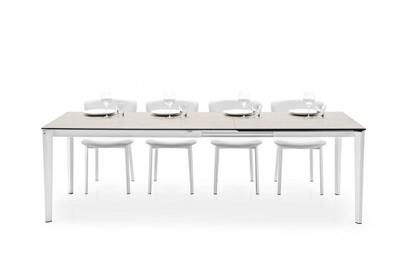 Pentagon dining table - myhome Pentagon dining table - myhome