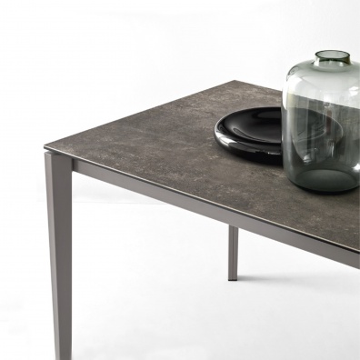 Pentagon dining table - myhome Pentagon dining table - myhome