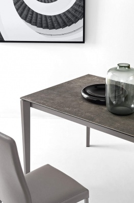 Pentagon dining table - myhome Pentagon dining table - myhome