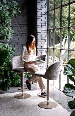 Tuka Mid adjustable stool - myhome