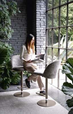 Tuka Mid stool - myhome