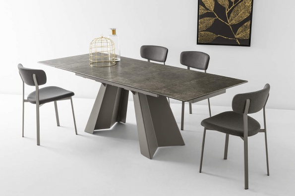 Wings dining table
