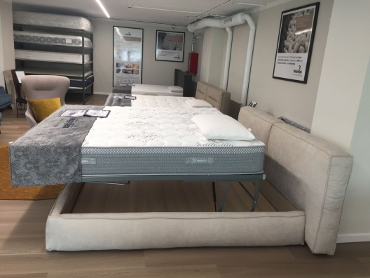 Fiocco double bed - showroom sample