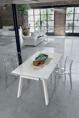 Marte dining table