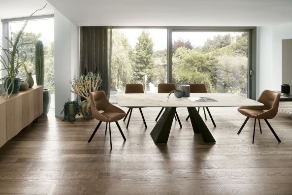 Taurus dining table - myhome