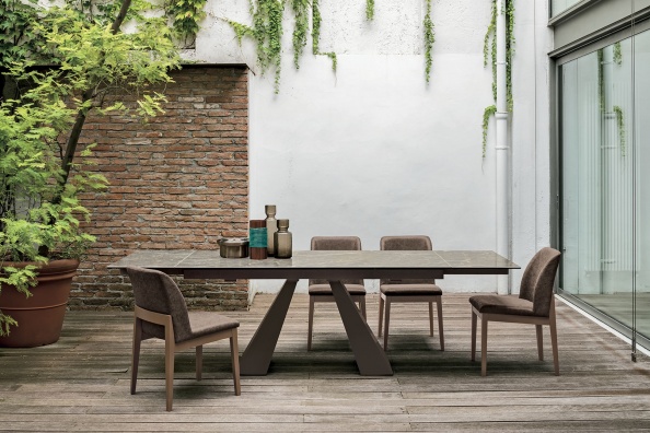Taurus dining table - myhome Taurus dining table - myhome