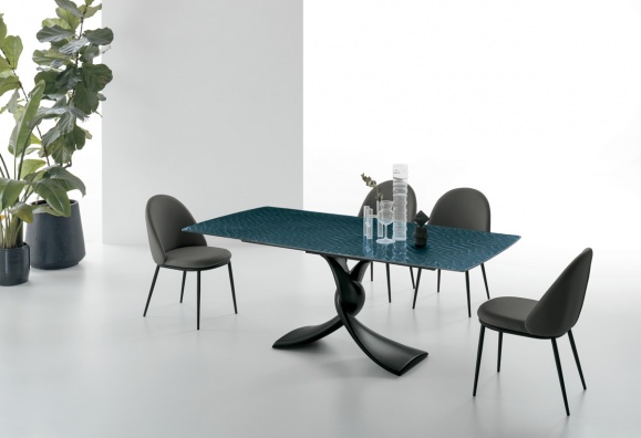 Twist dining table - myhome