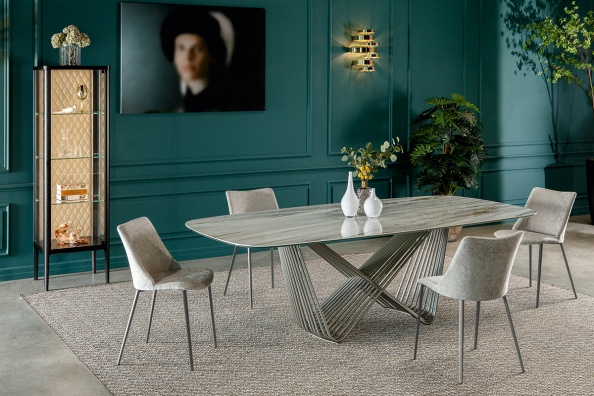 Tenso dining table