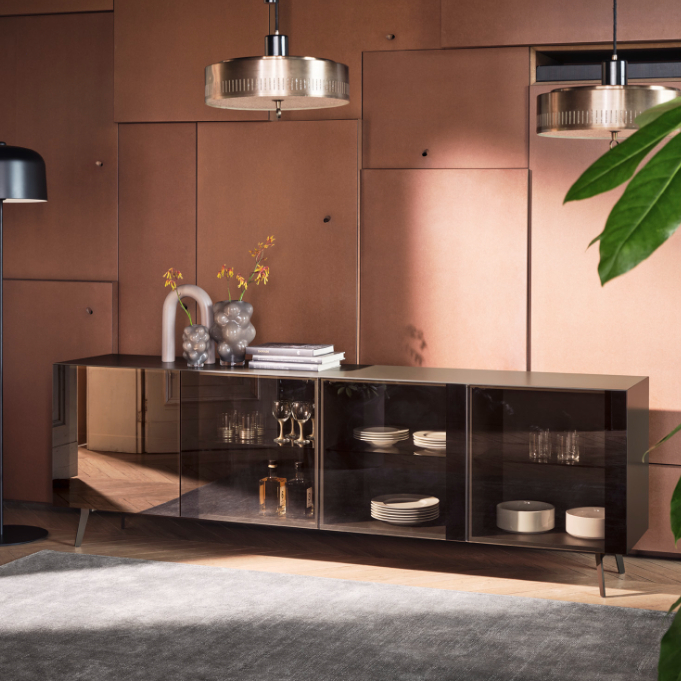 Crsytal sideboard