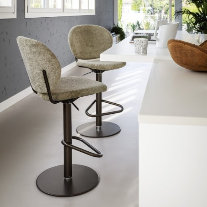Inés adjustable stool