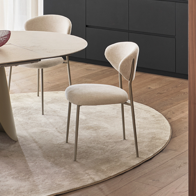 Manta dining chair