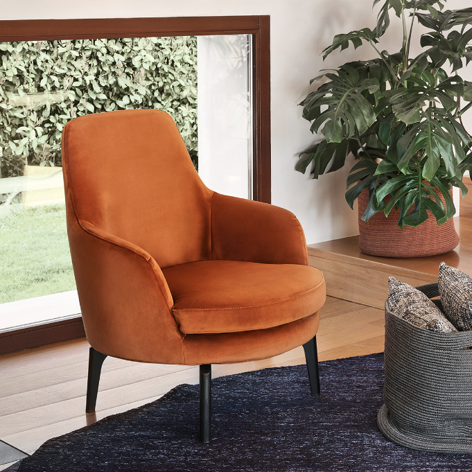 Medea armchair