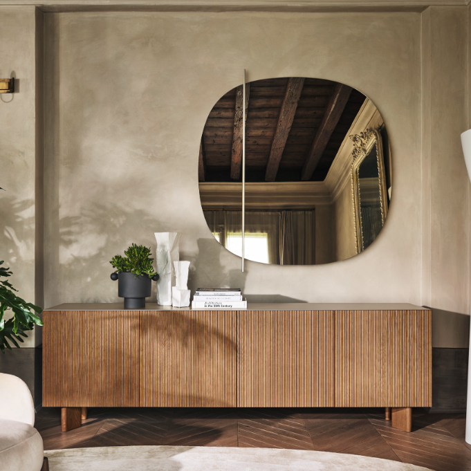 Vertical sideboard