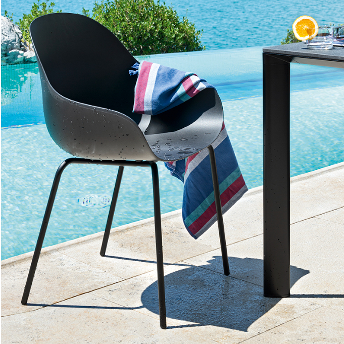Academy outdoor dining armchair