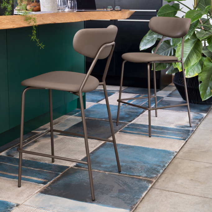 Lisca stool