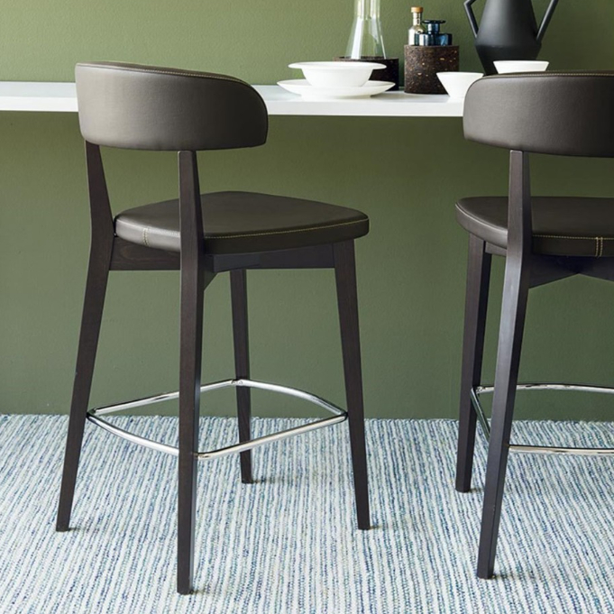 Siren stool