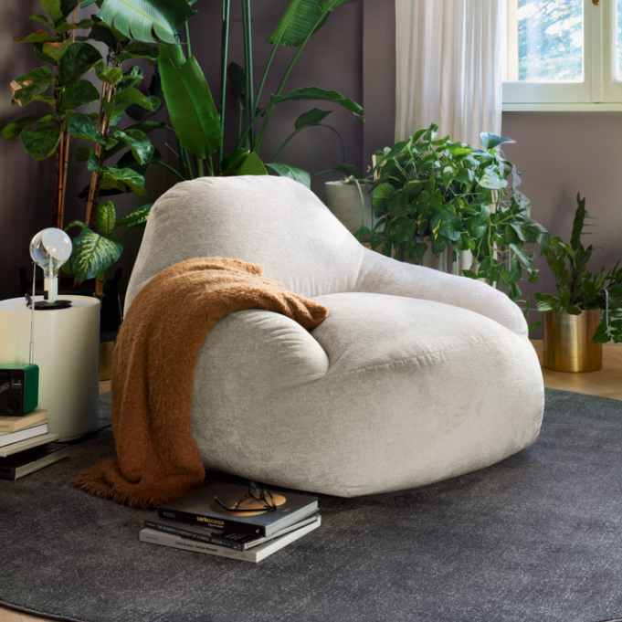 Tender armchair