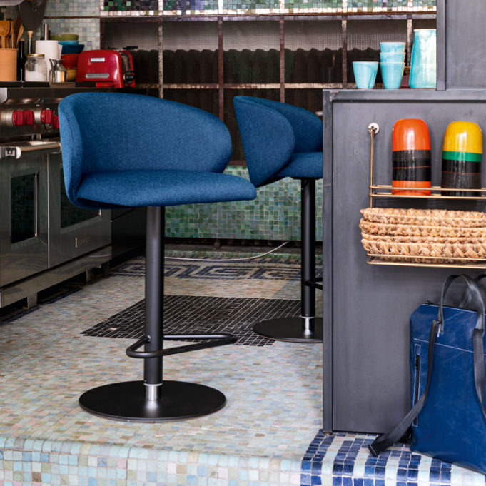Tuka adjustable stool