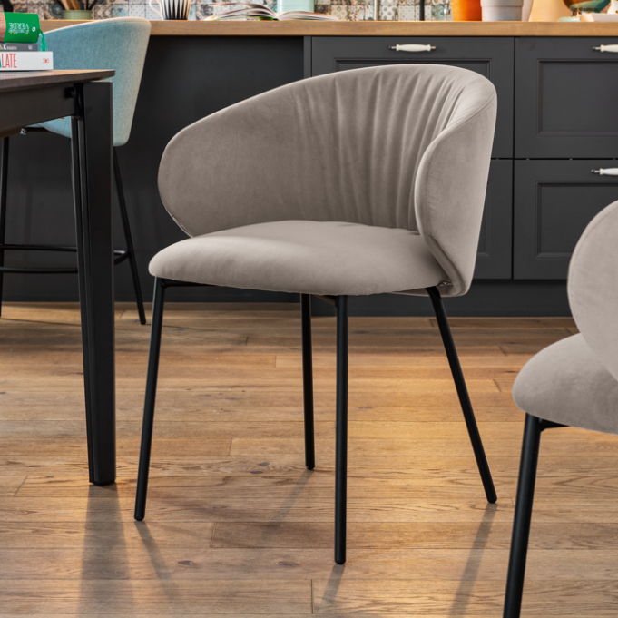 Tuka soft dining chair