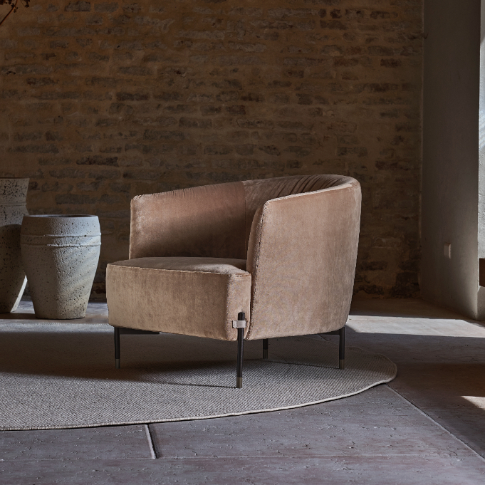 Diga armchair